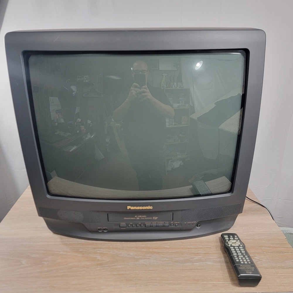 Panasonic PV-C2541 25" CRT TV VCR Combo Omnivision 4 Head FM Radio Remote 2001